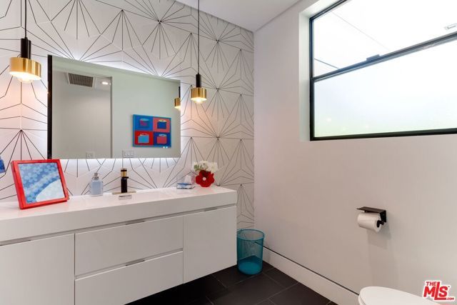 18015 Martha Street, Encino (los Angeles), CA 91316