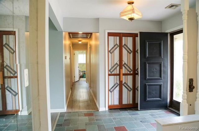 37735 Santa Anna Street, Clinton Township, MI 48036