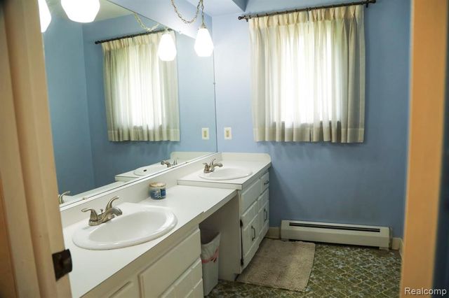 37735 Santa Anna Street, Clinton Township, MI 48036