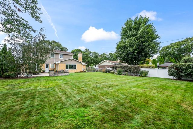 221 S Rammer Avenue, Arlington Heights, IL 60004