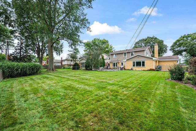 221 S Rammer Avenue, Arlington Heights, IL 60004