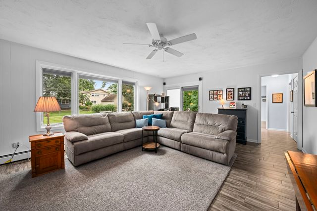 221 S Rammer Avenue, Arlington Heights, IL 60004