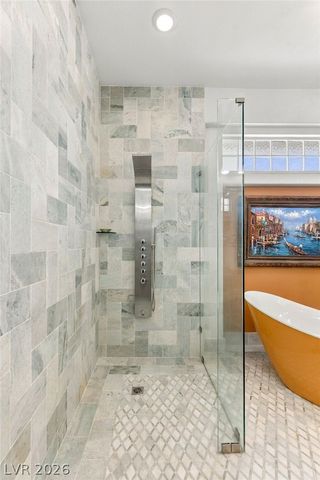 8633 Lakeridge Circle, Las Vegas, NV 89117
