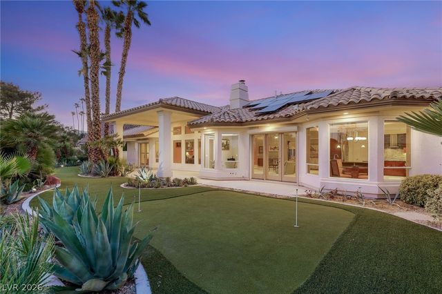 8633 Lakeridge Circle, Las Vegas, NV 89117