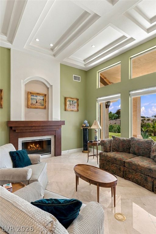 8633 Lakeridge Circle, Las Vegas, NV 89117 — photo 5