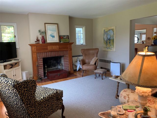 278 Lafayette Avenue, Cortlandt Manor, NY 10567