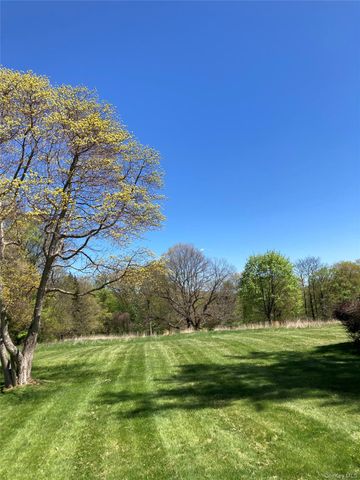 278 Lafayette Avenue, Cortlandt Manor, NY 10567