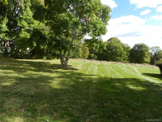 278 Lafayette Avenue, Cortlandt Manor, NY 10567