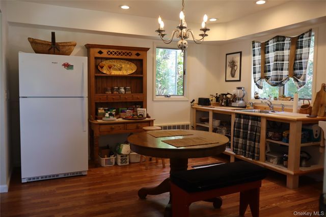 278 Lafayette Avenue, Cortlandt Manor, NY 10567