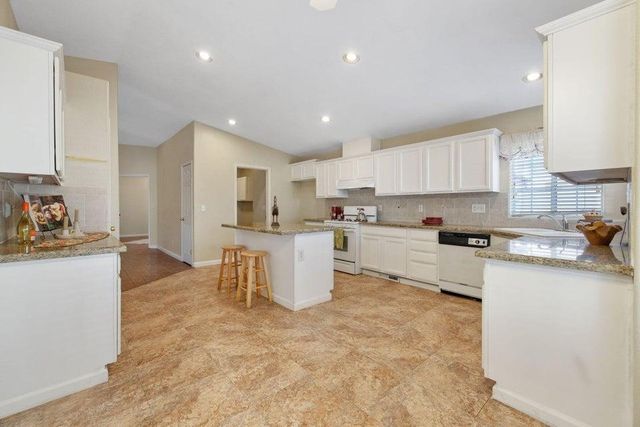 4603 S Verde Vista Street, Visalia, CA 93277