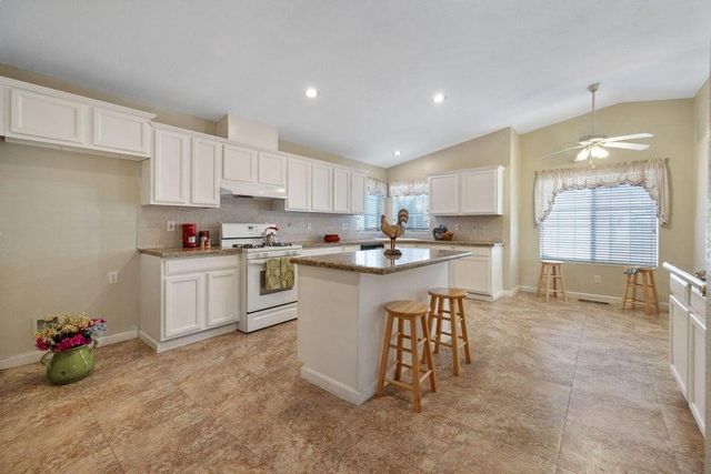 4603 S Verde Vista Street, Visalia, CA 93277