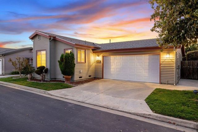 4603 S Verde Vista Street, Visalia, CA 93277