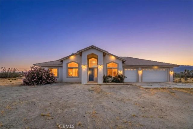 1485 La Mesa, Phelan, CA 92371