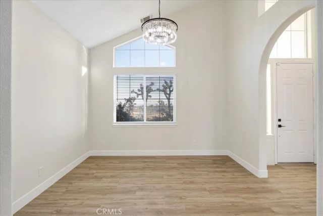 1485 La Mesa, Phelan, CA 92371