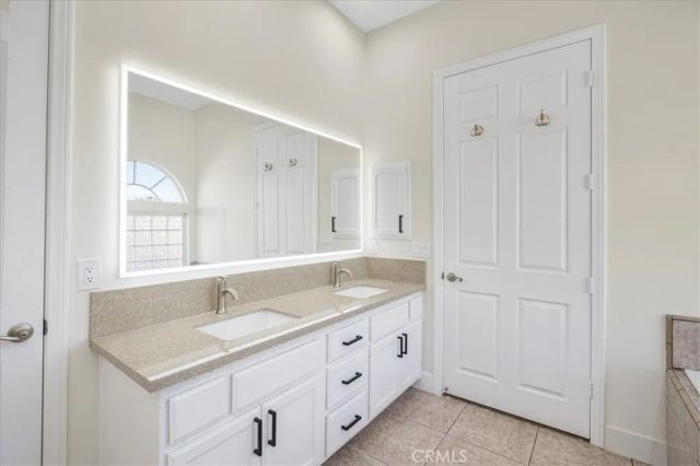 1485 La Mesa, Phelan, CA 92371