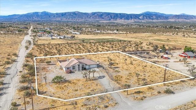 1485 La Mesa, Phelan, CA 92371