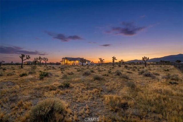 1485 La Mesa, Phelan, CA 92371