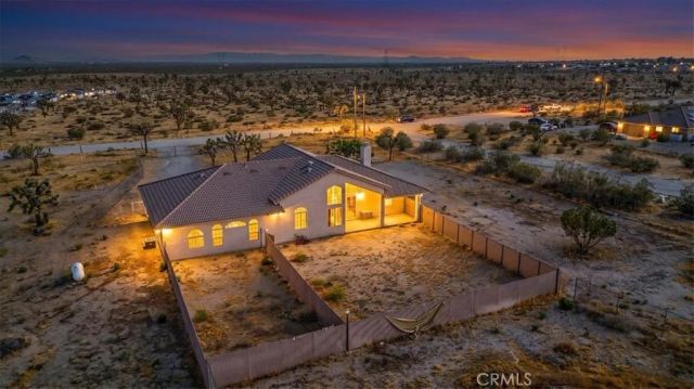 1485 La Mesa, Phelan, CA 92371
