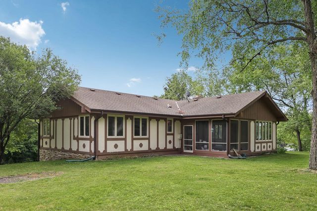 N71W30583 Mary Hill DRIVE, Hartland, WI 53029