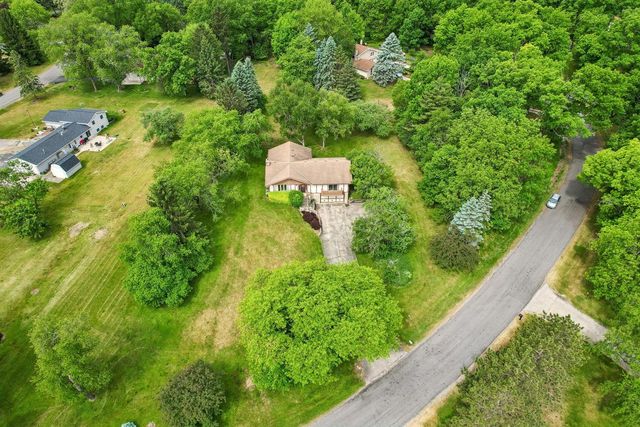 N71W30583 Mary Hill DRIVE, Hartland, WI 53029
