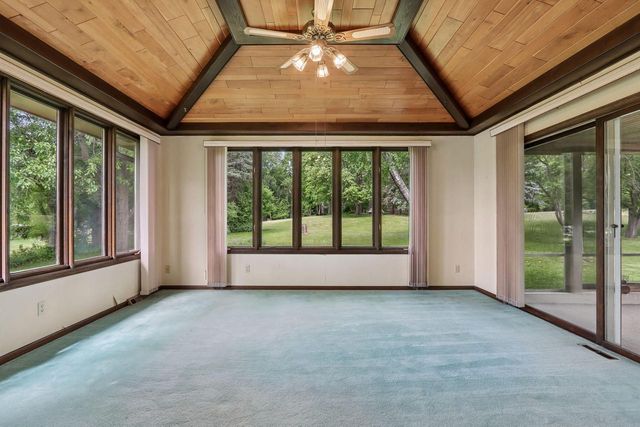 N71W30583 Mary Hill DRIVE, Hartland, WI 53029