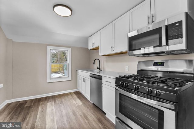 127 SCHOOLEY ST, Moorestown, NJ 08057