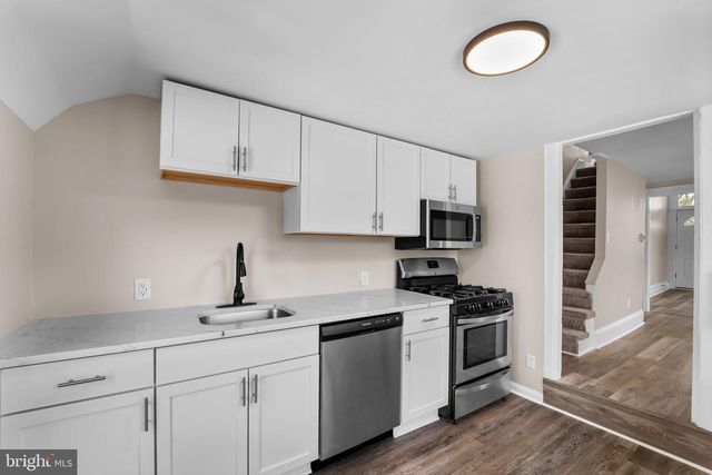 127 SCHOOLEY ST, Moorestown, NJ 08057