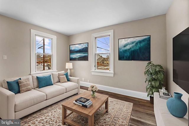 127 SCHOOLEY ST, Moorestown, NJ 08057