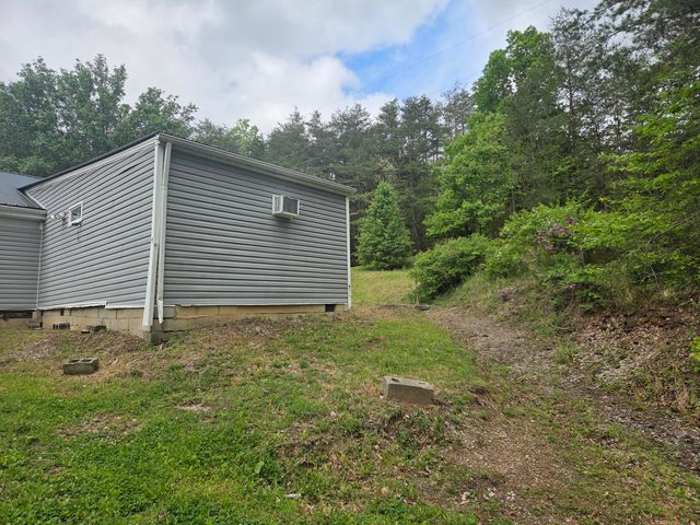 2799 Pine Ridge Road, Winchester, KY 40391