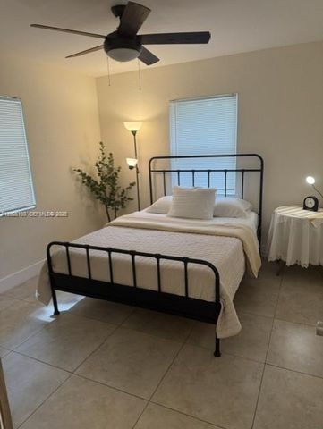 2016 NE 14th Ct 2, Fort Lauderdale, FL 33304