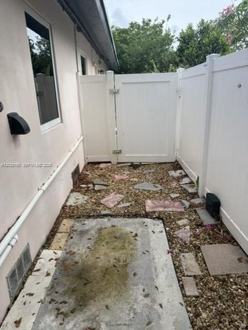 2016 NE 14th Ct 2, Fort Lauderdale, FL 33304