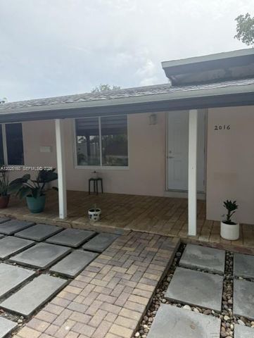 2016 NE 14th Ct 2, Fort Lauderdale, FL 33304
