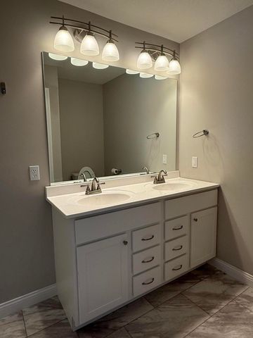 5408 SWEETGUM CIR, Columbia, MO 65202