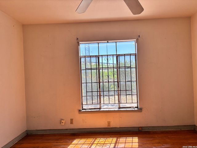 439 Ward Ave, San Antonio, TX 78223