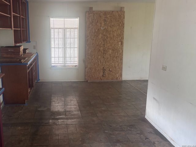 439 Ward Ave, San Antonio, TX 78223