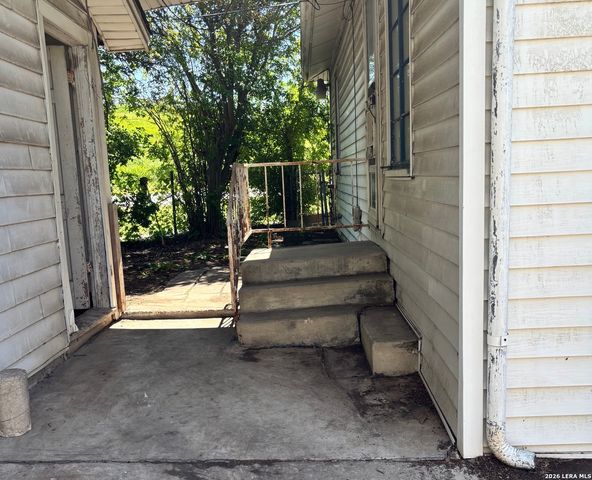 439 Ward Ave, San Antonio, TX 78223