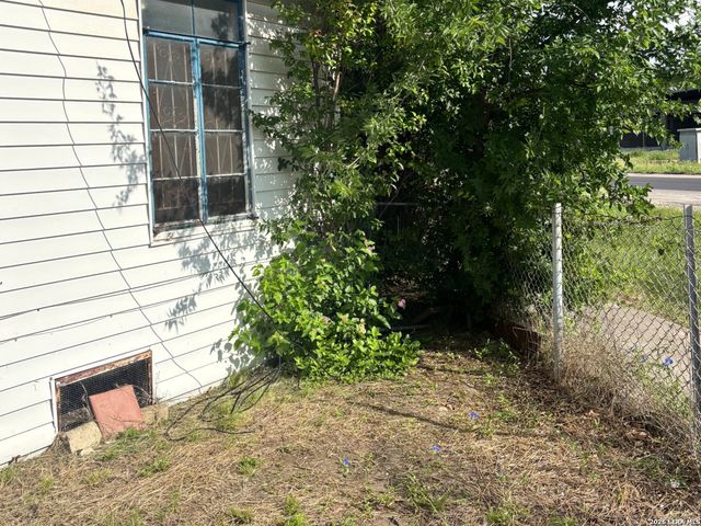 439 Ward Ave, San Antonio, TX 78223