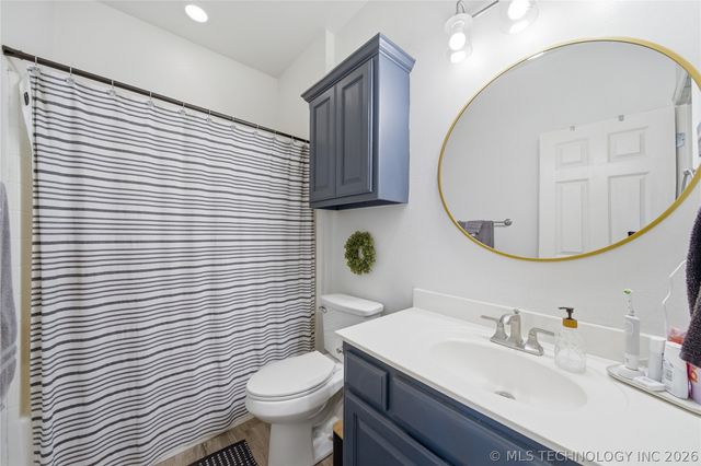 12729 Woodview Court, Oologah, OK 74053