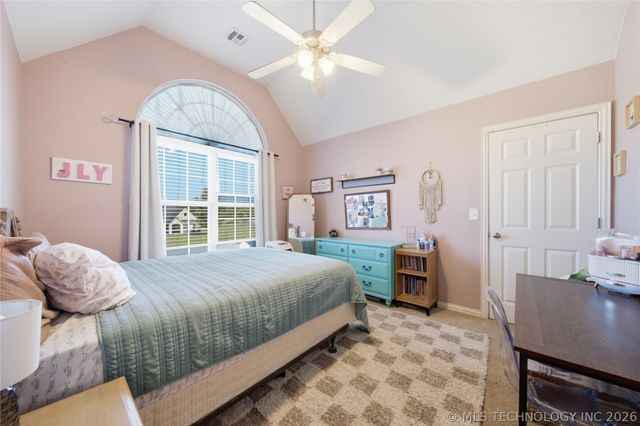 12729 Woodview Court, Oologah, OK 74053