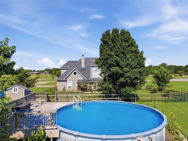 12729 Woodview Court, Oologah, OK 74053
