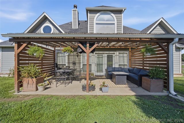12729 Woodview Court, Oologah, OK 74053