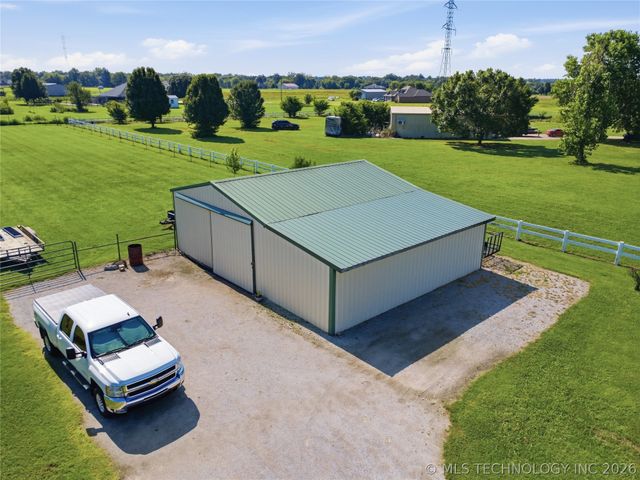 12729 Woodview Court, Oologah, OK 74053