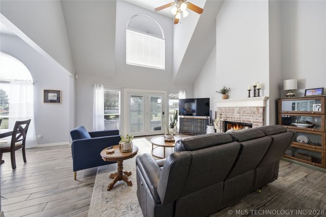 12729 Woodview Court, Oologah, OK 74053