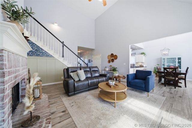 12729 Woodview Court, Oologah, OK 74053