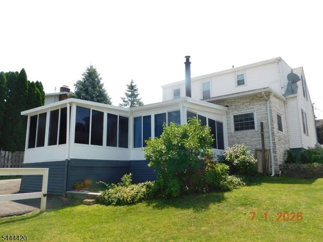 537 John Mitchell Ave, Phillipsburg Town, NJ 08865