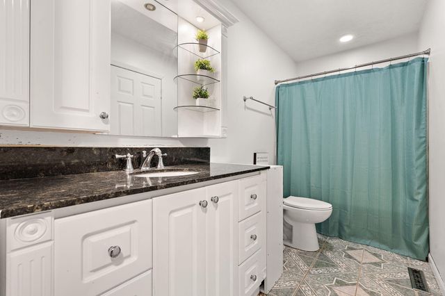 6635 Lakewood Avenue, Portage, IN 46368