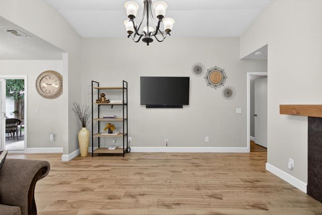 1619 Vallarta Cir, Sacramento, CA 95834