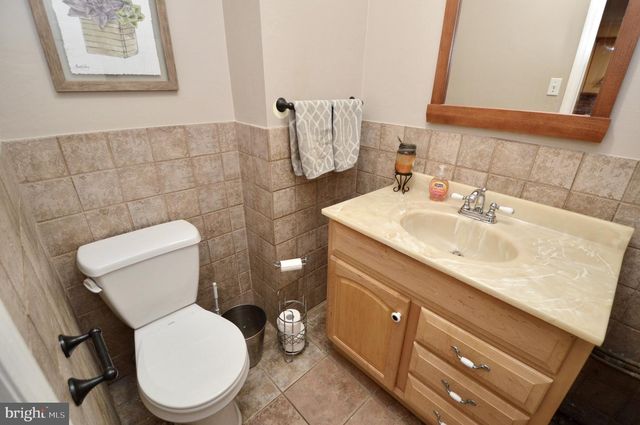 200 CHARLANN CIR, Cherry Hill, NJ 08003