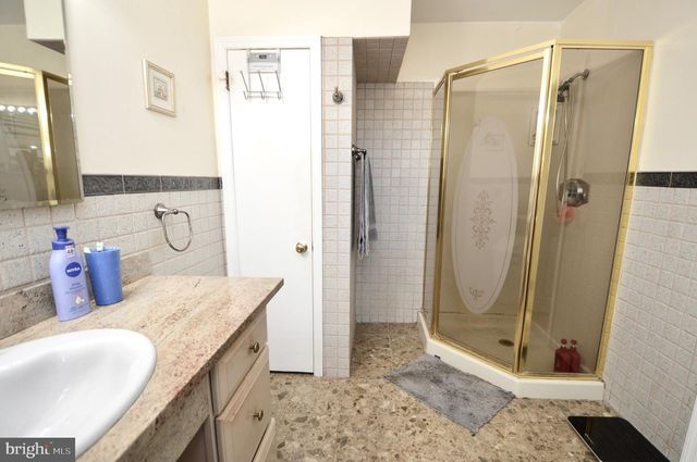 200 CHARLANN CIR, Cherry Hill, NJ 08003