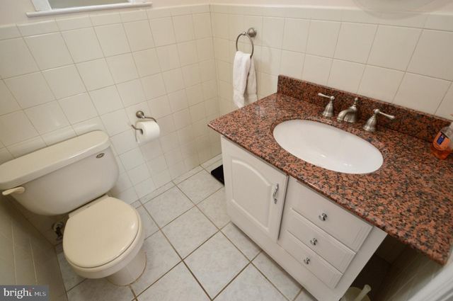 200 CHARLANN CIR, Cherry Hill, NJ 08003